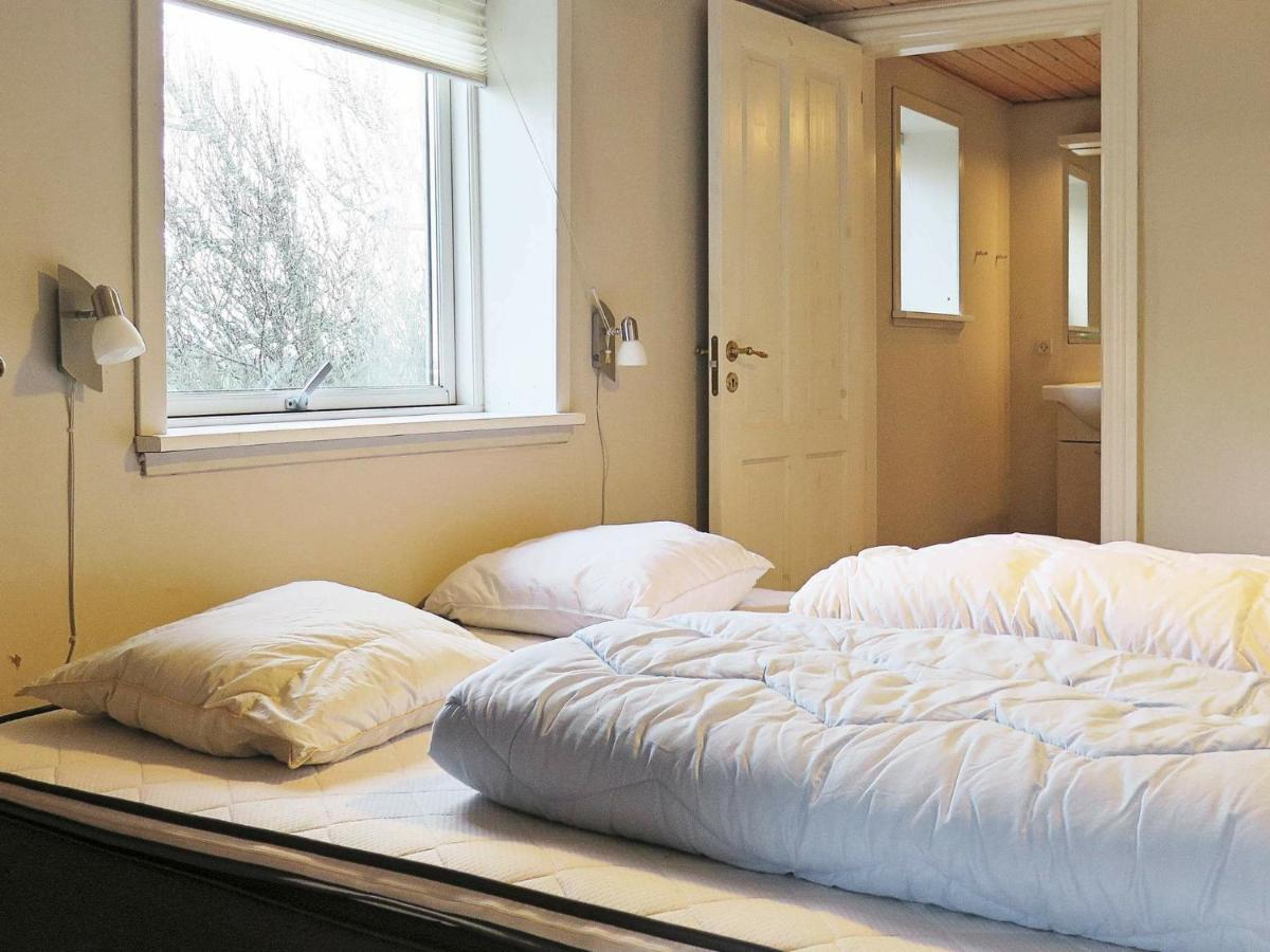 4 Person Holiday Home In Lemvig Trans Værelse billede